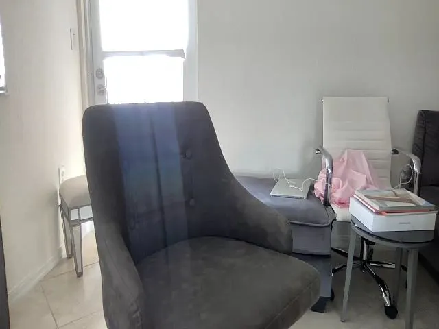 Live sex webcam photo for missbarbie22 #255949436