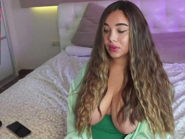 Live sex webcam photo for BloomJuliette #255848548