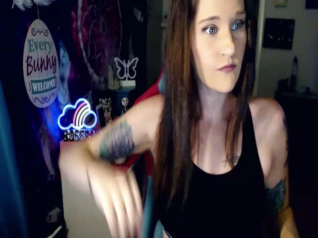 Live sex webcam photo for Lolabunny9 #255497571