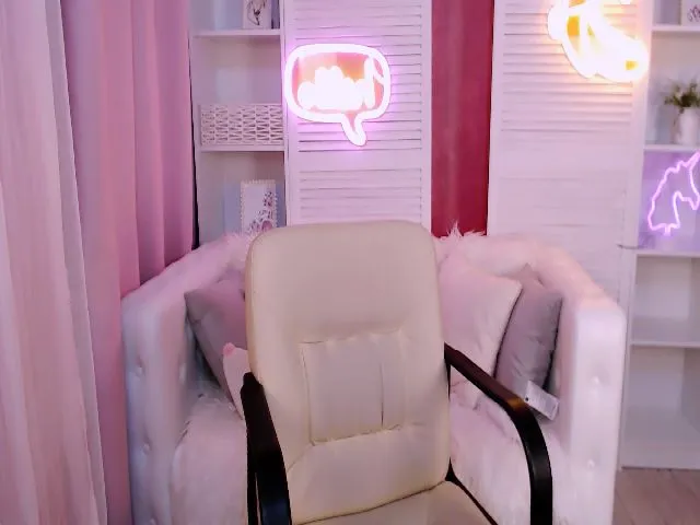 Live sex webcam photo for LynneDawson #253566838