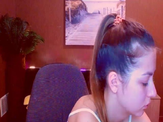 Live sex webcam photo for MsDream_ #255845168