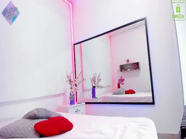 Live sex webcam photo for melanystone_ #265535781