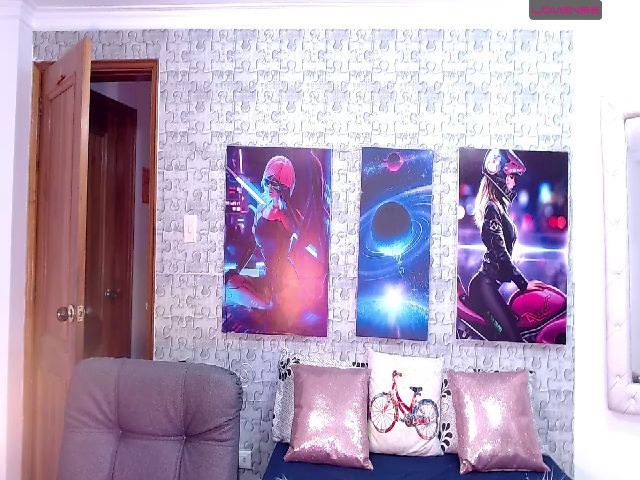 Live sex webcam photo for Hannabanks #265213434