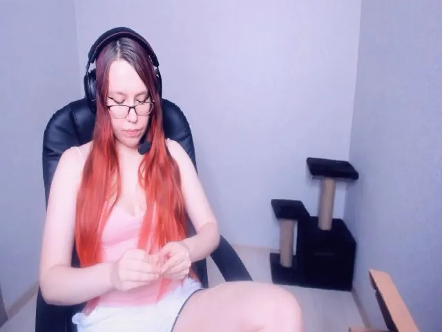 Live sex webcam photo for VictoriaRom #259140573