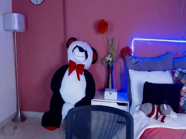 Live sex webcam photo for Dulce_maria_y #261712159