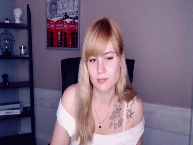 Live sex webcam photo for AdelinaBlondy #260566488