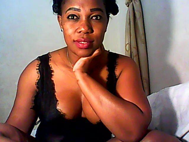 Live sex webcam photo for AfriPrincess #254466981