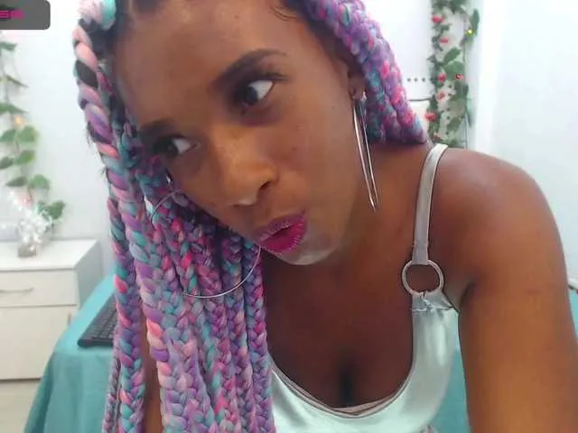 Live sex webcam photo for ChannelJames #248457411