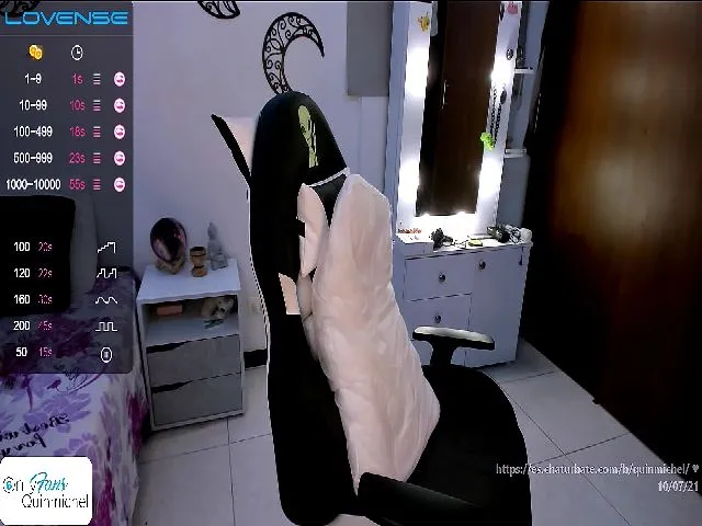 Live sex webcam photo for Quimmichell #252698414