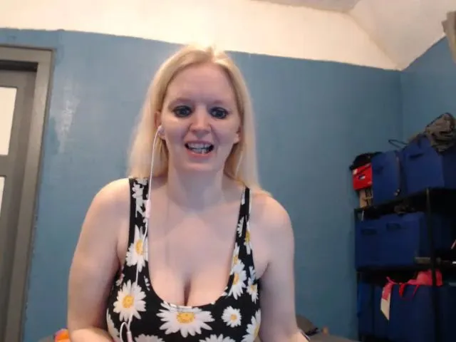 Live sex webcam photo for SexxySouthern #263278951