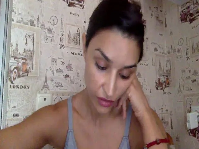 Live sex webcam photo for JolyBoss #262716919