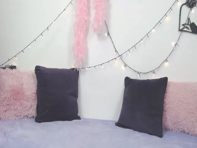 Live sex webcam photo for Jessie_Thomas #258541092