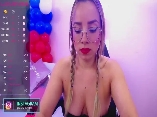 Live sex webcam photo for Kiaramoon #253866900
