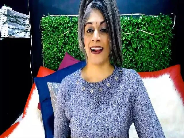 Live sex webcam photo for Indianlustxx #263564392