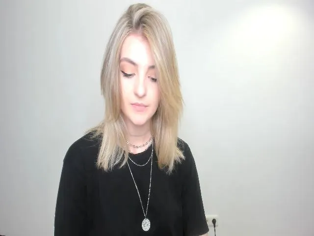 Live sex webcam photo for HelelGretta #265597148