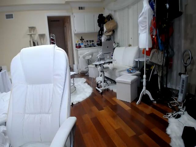 Live sex webcam photo for SandraGPopa #262990390