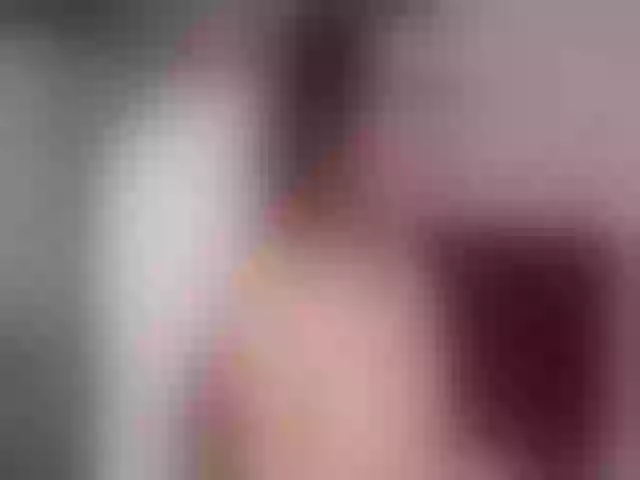 Live sex webcam photo for Sun_kissed1 #265423566