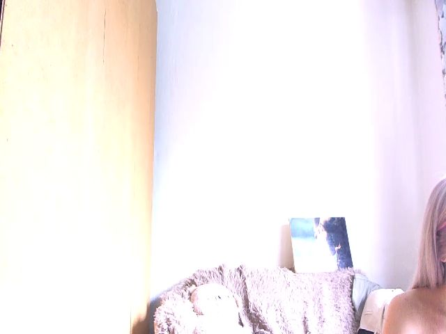 Live sex webcam photo for Sexy_Blondy_ #257390790