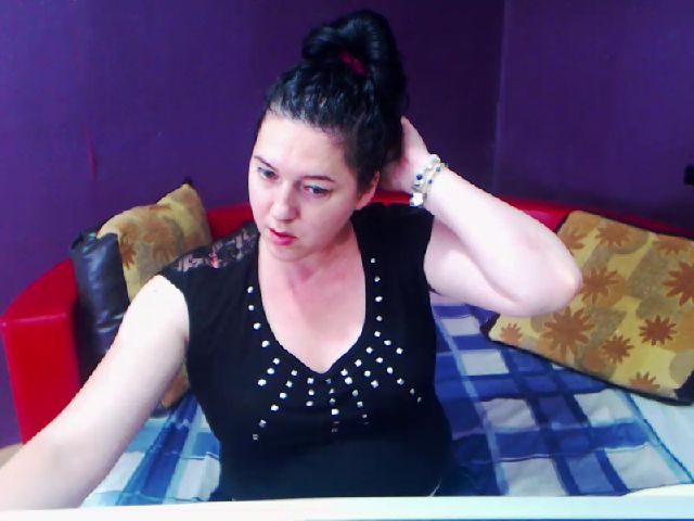 Live sex webcam photo for SlaveMeRubyX #253389976