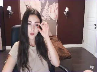 Live sex webcam photo for MikaRoushe #251932442