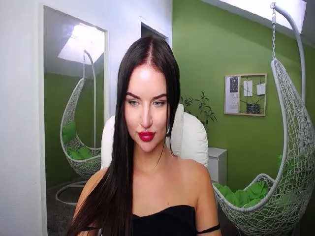 Live sex webcam photo for JenniferMoris #255640027