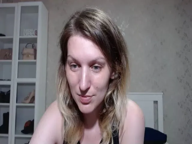 Live sex webcam photo for GlamyWife #261214576