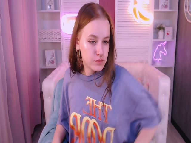 Live sex webcam photo for LynneDawson #261647192