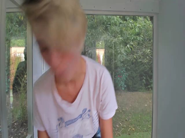 Live sex webcam photo for SashaaWild #264103804