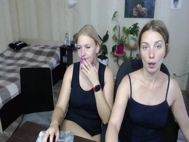 Live sex webcam photo for Emi_lywild #255560341