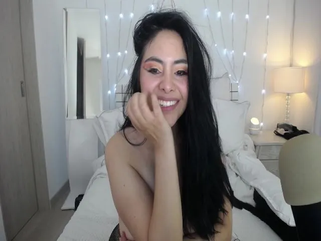 Live sex webcam photo for Marianviolet #262972086