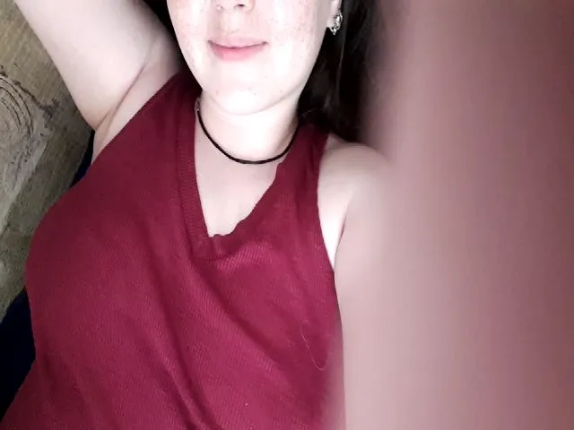 Live sex webcam photo for ChristaRi #255274871