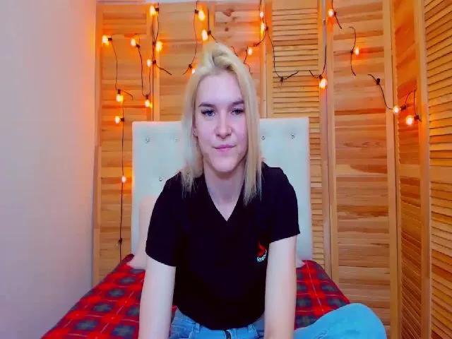 Live sex webcam photo for MarliTes #256138545