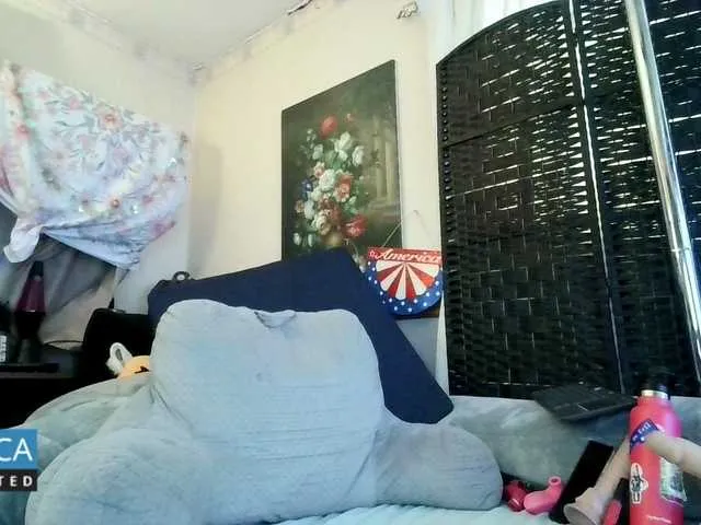 Live sex webcam photo for Prurient-Gem #252878379