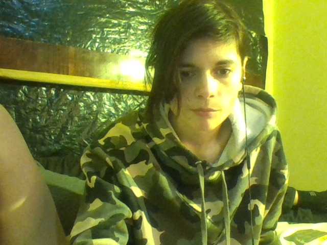 Live sex webcam photo for DirtyUp #241221560