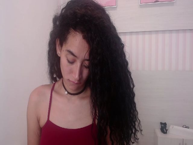 Live sex webcam photo for Jade_lee88 #264411875