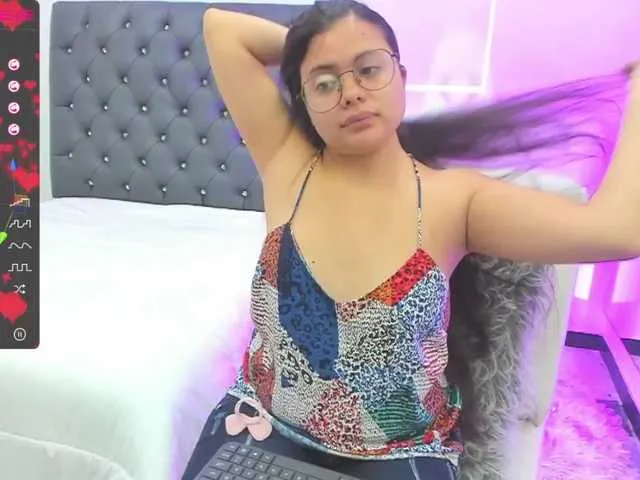 Live sex webcam photo for Esmeralda-Tor #261339451