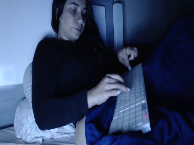 Live sex webcam photo for Joanne7 #254380493