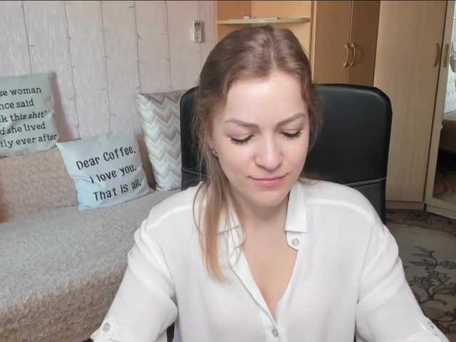 Live sex webcam photo for CherishSia #241215811