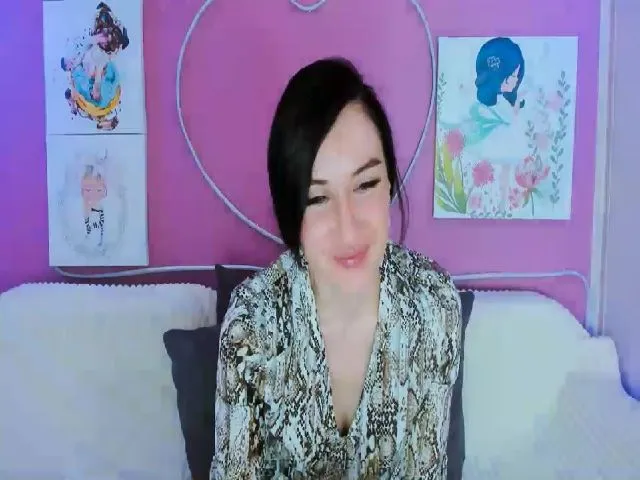 Live sex webcam photo for Lilly_Shine #259831662