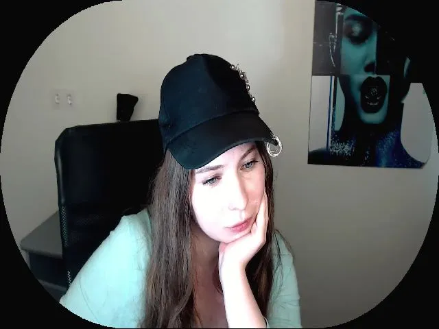 Live sex webcam photo for MollyMey #265141417