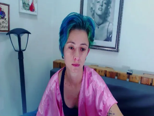 Live sex webcam photo for poison_blue #255660819