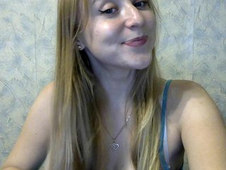 Live sex webcam photo for blonde-kisses #240585195