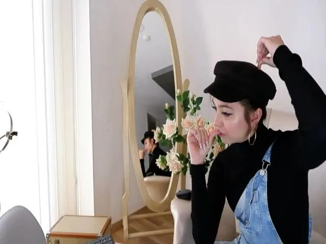 Live sex webcam photo for Anne_boleyn_ #254546426