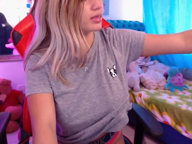 Live sex webcam photo for Seraphine7 #241506919