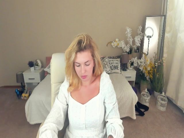 Live sex webcam photo for ArielAniston #263628318