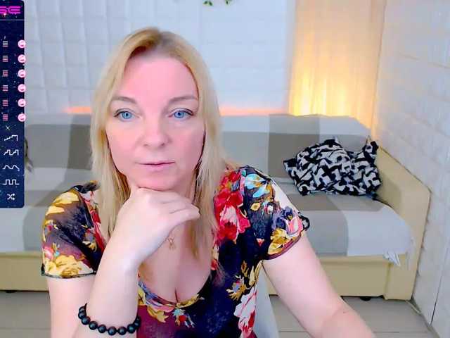 Live sex webcam photo for ReganLovely #241092632