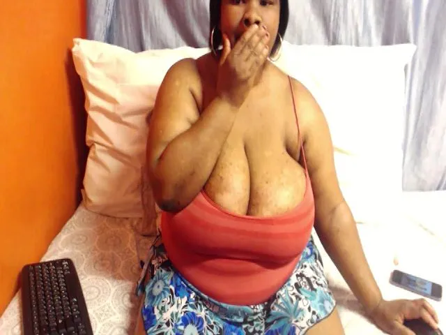 Live sex webcam photo for Sweetnozie #263022369