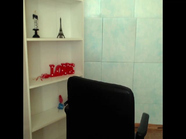 Live sex webcam photo for SshyTeen #264794396