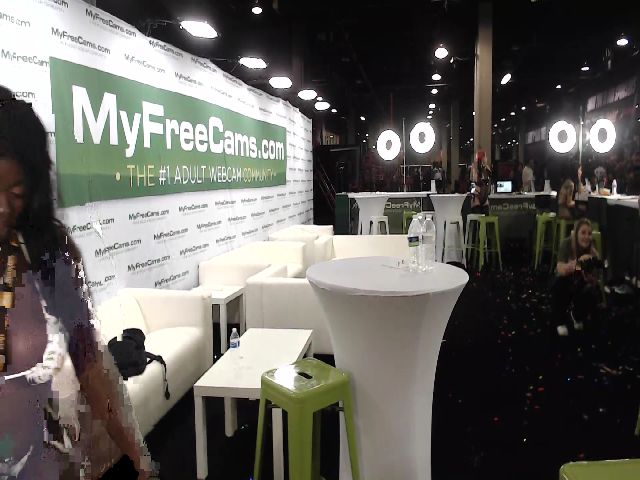 Live sex webcam photo for Itsivyblue #254954818