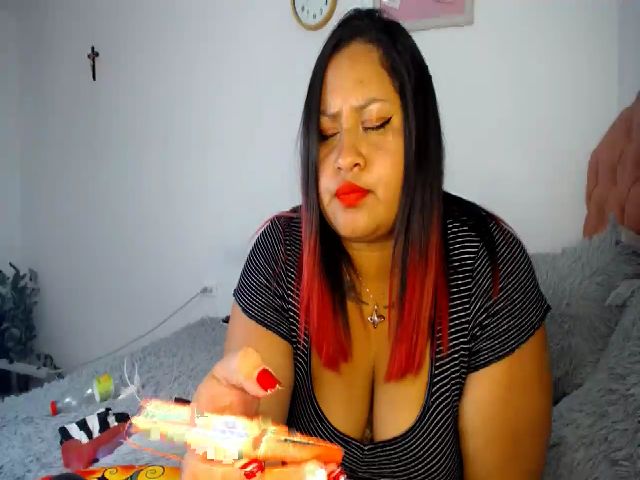 Live sex webcam photo for Annie_dalton_ #252733461